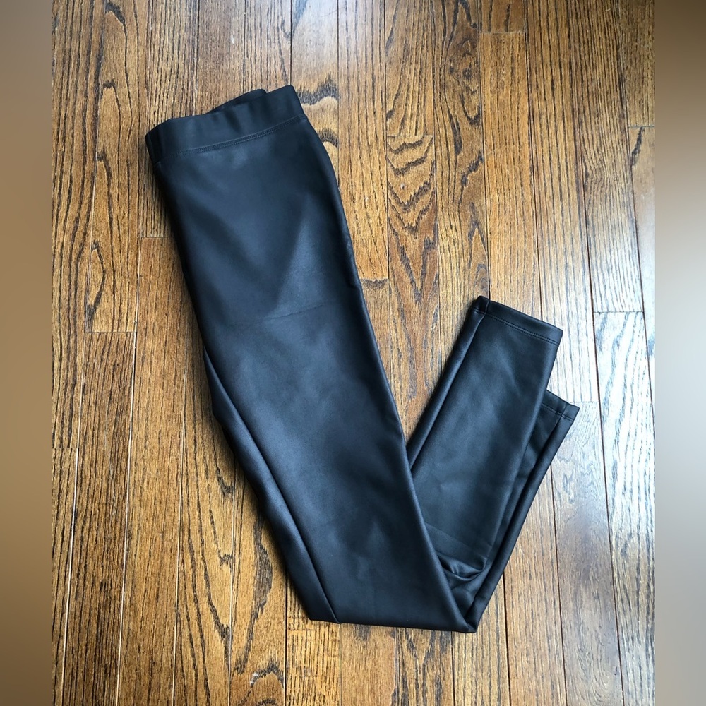 Express Women’s S Black Faux Leather Low-Rise Full-Length Leggings - VGUC!